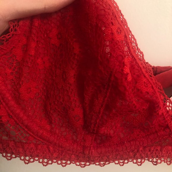 VS red lace bralette - Picture 5 of 5